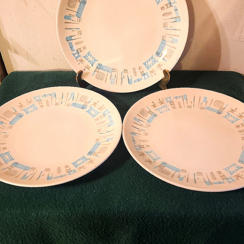 3 Retro Plates Dinner Blue Heaven Royal China USA Ironware Vintage Ovenproof